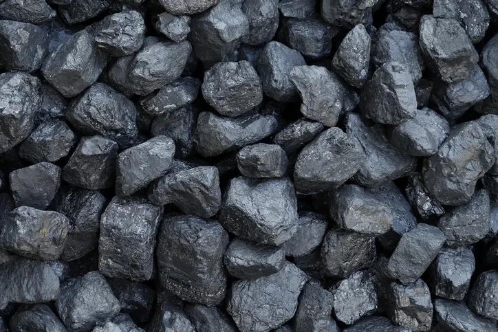 iStock-971059982 high quality screened coal by SCG International