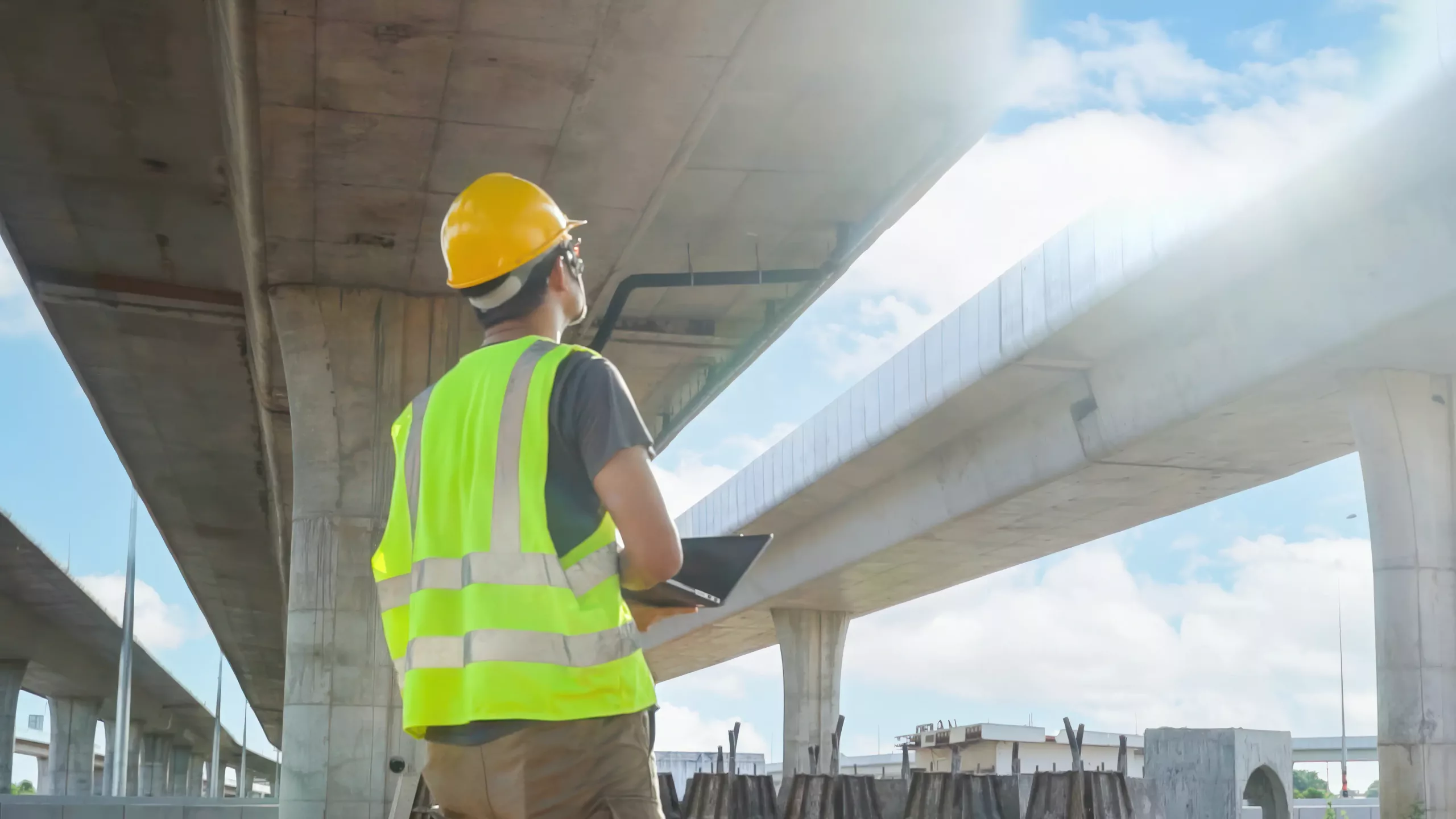 โครงสร้างพื้นฐาน SCG International offers low-carbon structural cement sourcing services for infrastructure projects